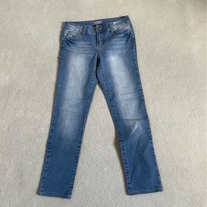 4 for $20; low rise stretchy Jean - size 5 (equivalent to size 26)
